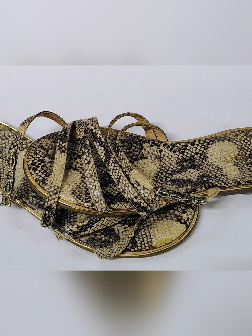 Bebe Snakeskin Slip-on Strappy Becklyn Flats w Rhinestone Logo Sz 8